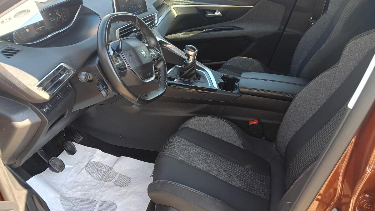 Peugeot 3008 1.5 HDI 130CV Business 061